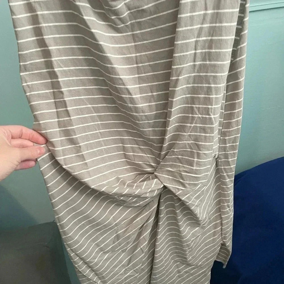 NWT Mustard seed side tie knot grey and white striped sleeveless top Bin11 - Picture 5 of 6